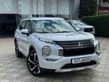 Mitsubishi Outlander-3