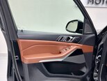 BMW X7-7