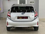 Toyota Aqua-7