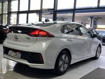 Hyundai IONIQ-8