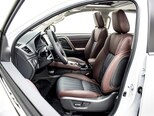 Mitsubishi Pajero Sport-23