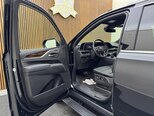 Cadillac Escalade-10