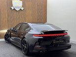 Porsche Panamera-6