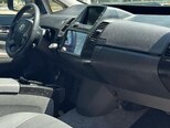 Toyota Prius-12