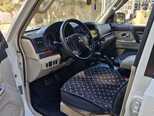 Mitsubishi Pajero-8
