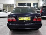 Mercedes E 220 d-11