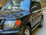Mitsubishi Pajero io-7