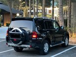 Mitsubishi Pajero-12