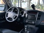 Mitsubishi Pajero-16