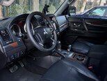 Mitsubishi Pajero-13