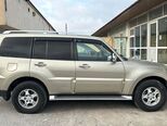 Mitsubishi Pajero-3