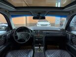 Mercedes E 240-4