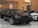 Mercedes E 240-1