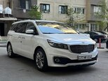 Kia Carnival-2