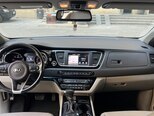 Kia Carnival-12