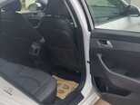 Hyundai Sonata-12