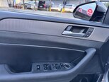 Hyundai Sonata-14