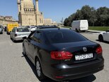 Volkswagen Jetta-2