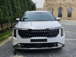 Kia Carnival-1