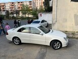 Mercedes E 220 d-6