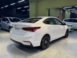 Hyundai Accent-9