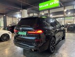 BMW X7-6