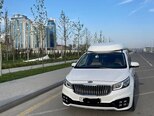 Kia Carnival-1