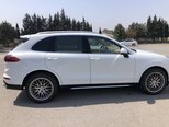 Porsche Cayenne-2