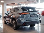 Toyota Highlander-5