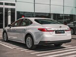 Toyota Camry-5