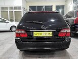 Mercedes E 220 d-5