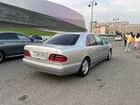 Mercedes E 280-7