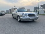 Mercedes E 280-1