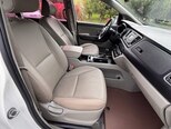 Kia Carnival-14