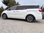 Kia Carnival-9