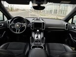 Porsche Cayenne-4