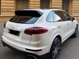 Porsche Cayenne-2