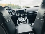 Porsche Cayenne-8