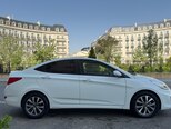 Hyundai Accent-4