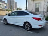 Hyundai Accent-10