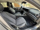 Mercedes E 300 e-21