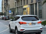 Hyundai Santa Fe-13
