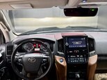 Toyota Land Cruiser-12