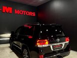 Toyota Land Cruiser-8