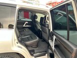 Toyota Land Cruiser-10