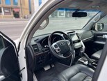 Toyota Land Cruiser-6