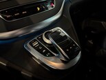 Mercedes V 220-16