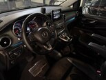 Mercedes V 220-8