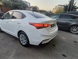 Hyundai Accent-12