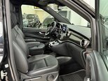 Mercedes V 220-9